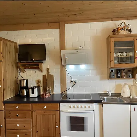 Girma-bierig Vacation *